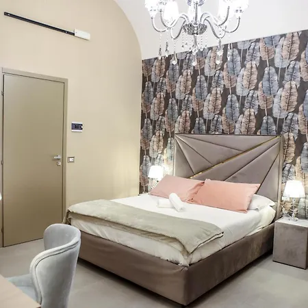 Nocleg ze śniadaniem Suites&rooms Piazza Dei Martiri 4*