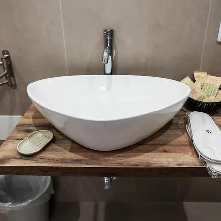 Bed & Breakfast Suites&rooms Piazza Dei Martiri *
