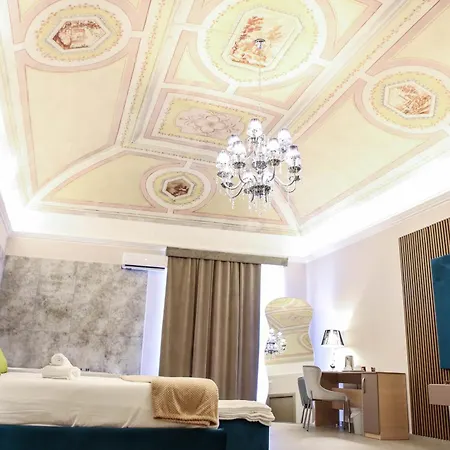 住宿加早餐酒店 Suites&rooms Piazza Dei Martiri 卡塔尼亚