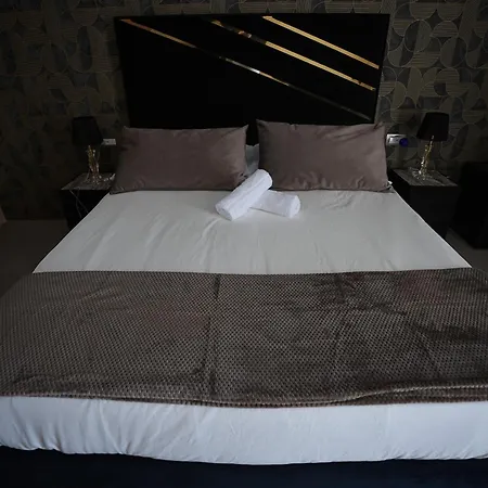 Suites&rooms Piazza Dei Martiri Bed & Breakfast *