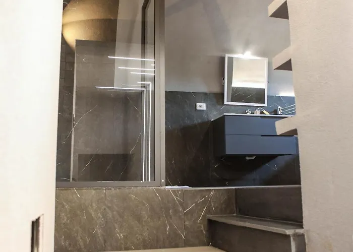 Suites&rooms Piazza Dei Martiri Bed & Breakfast