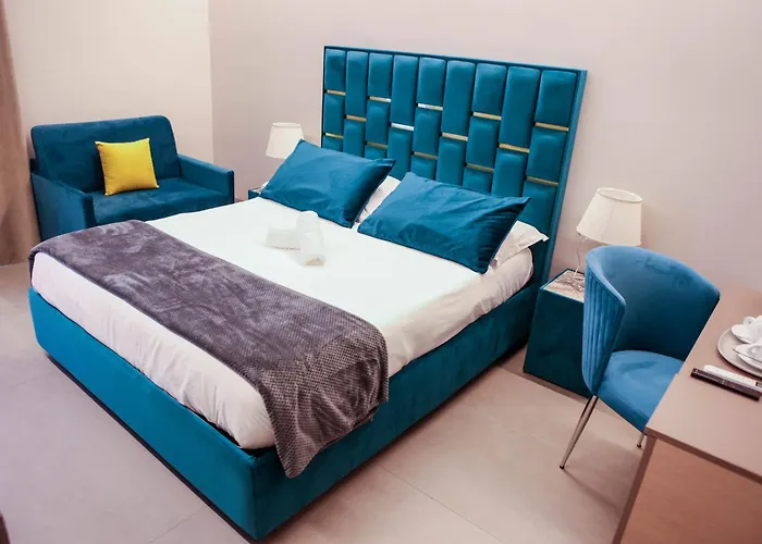 Suites&rooms Piazza Dei Martiri Bed & Breakfast