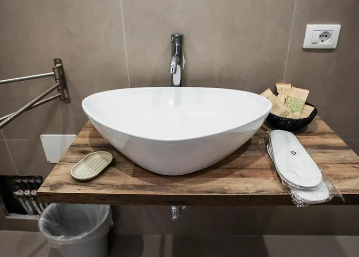 Bed & Breakfast Suites&rooms Piazza Dei Martiri 4*