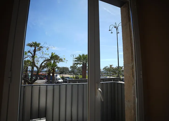 Suites&rooms Piazza Dei Martiri Bed & Breakfast 4*