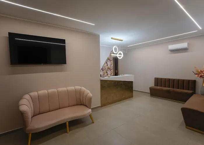 Suites&rooms Piazza Dei Martiri Bed & Breakfast 4*